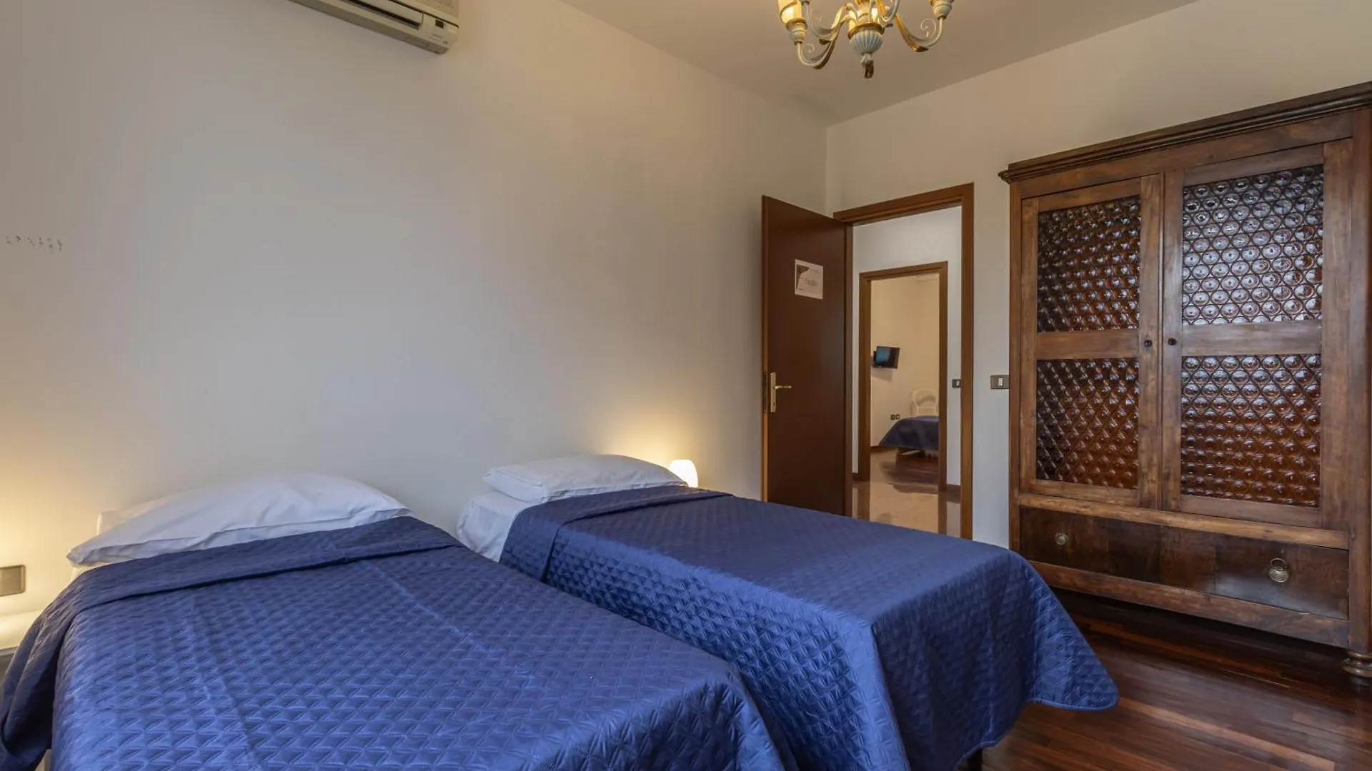 Hotel Residenza Capuano - Affitti Brevi Italia Modena Penzion