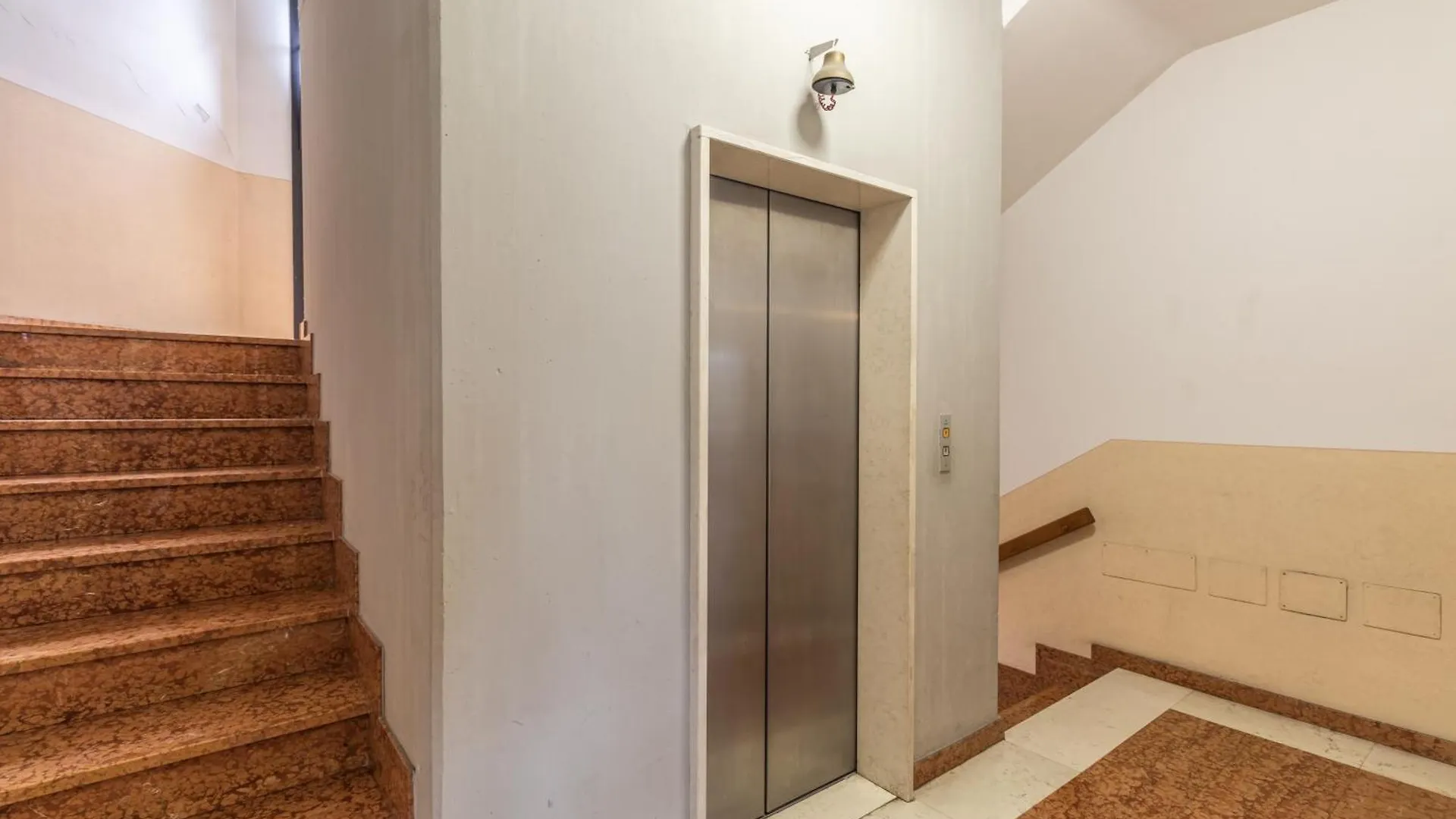 Hotel Residenza Capuano - Affitti Brevi Italia Modena Itálie