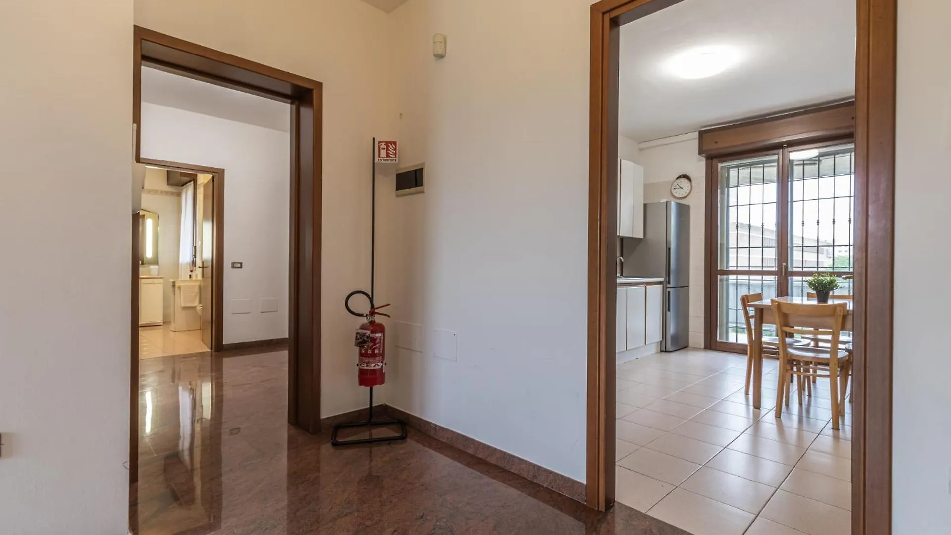 Hotel Residenza Capuano - Affitti Brevi Italia Modena 0*,